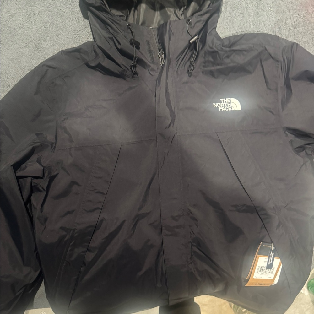 North face wind breaker Size large